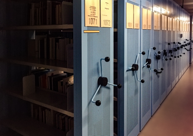 Archive shelfs