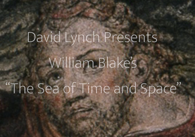 Closeup auf ein männliches Gesicht, das schräg nach oben blickt.