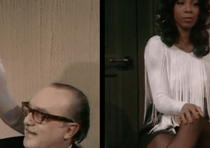 Zwei Bilder von Donna Summer und Stef van Oekel. Sie sitzt auf seinem Schoß. Links ist ihr Blick nach rechts zu ihm gerichtet. Rechts blicken beide schärf nach vorne.